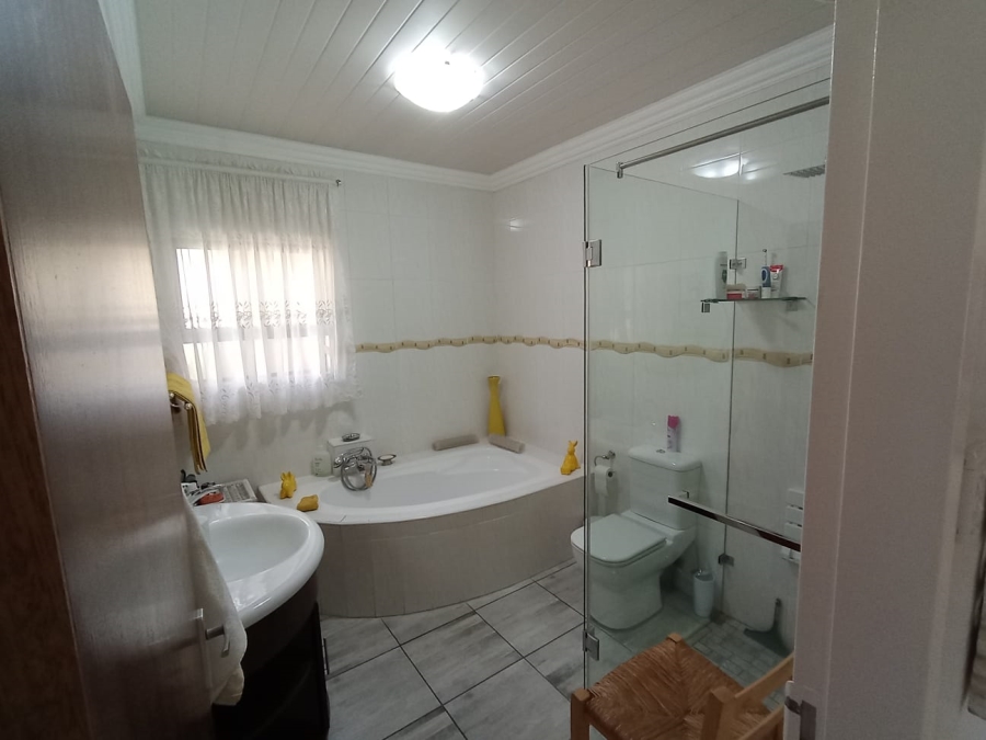 3 Bedroom Property for Sale in Vaalpark Free State